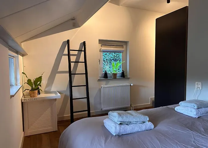 בית נופש Scenic Near Town & *