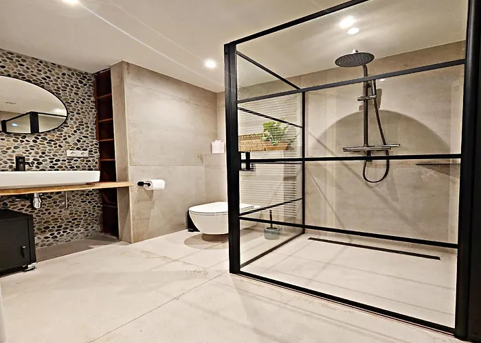 Semesterbostad Scenic Near Town &